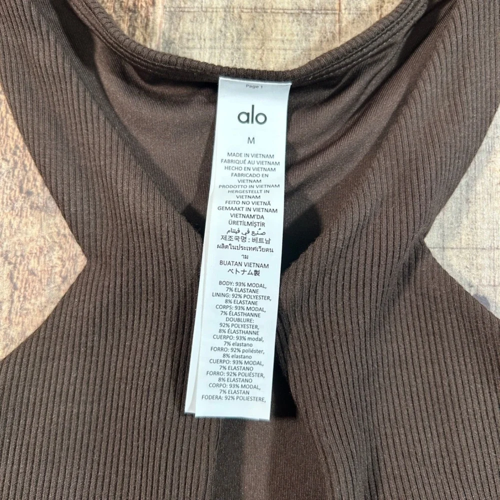 Alo Yoga Espresso Brown Ribbed Mesmerize Bra Tank Keyhole Halter Top Medium NWT